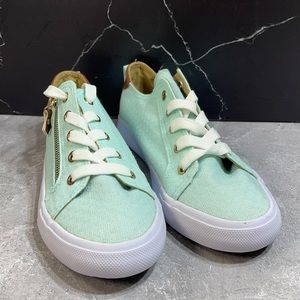 Twisted Kix Lo-200 Teal Size 8m